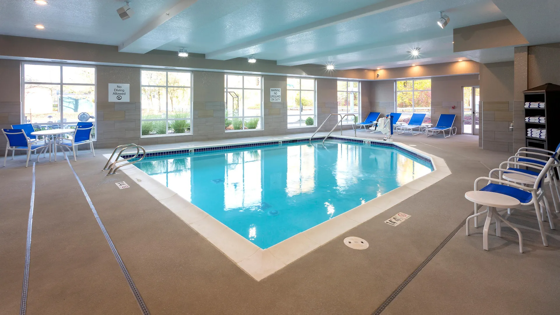 Holiday Inn Express & Suites - Seattle South - Tukwila By Ihg United States