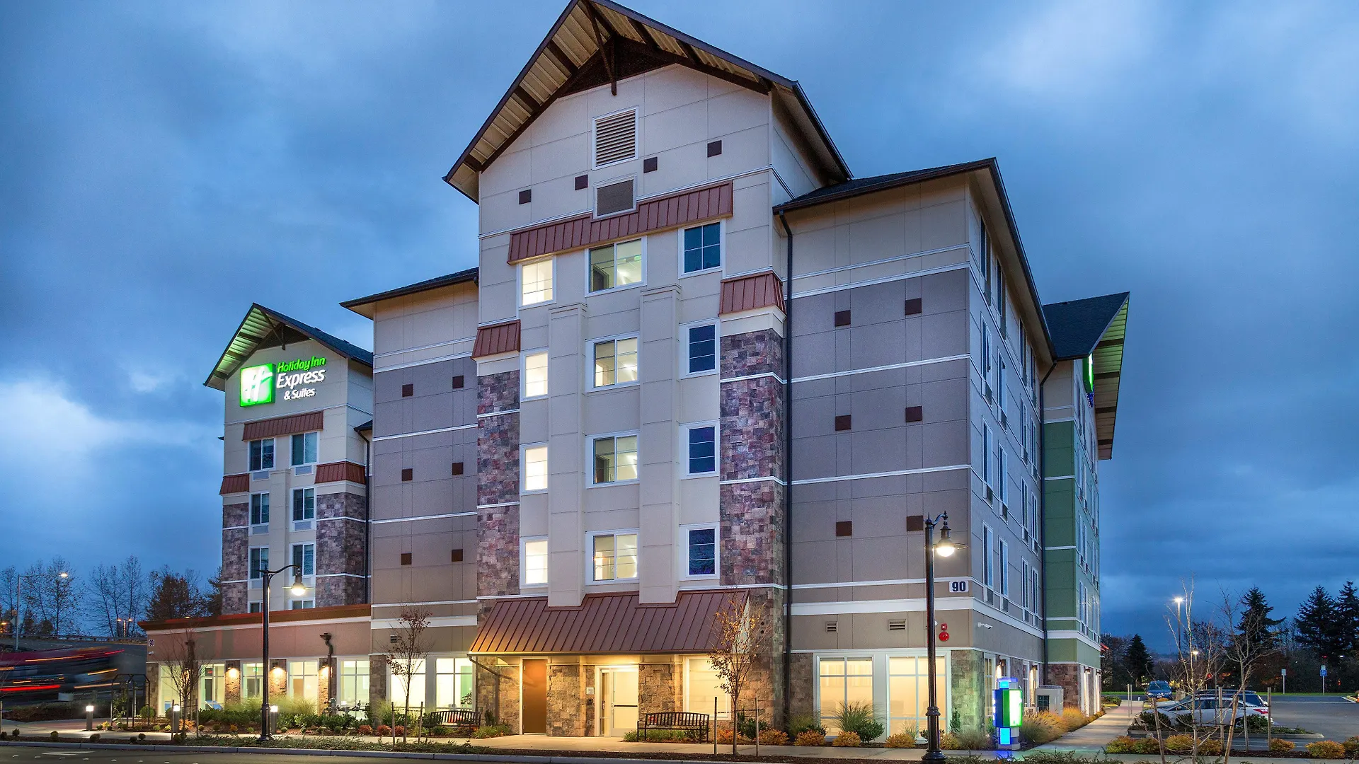 Holiday Inn Express & Suites - Seattle South - Tukwila By Ihg Hotel