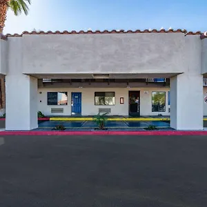Hotel Rodeway & - Rancho Mirage